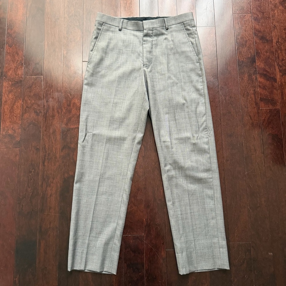 Jos. A. Bank Men's Traveler Dress Pants Size 30 Regular Slim Fit Flat Front Gray